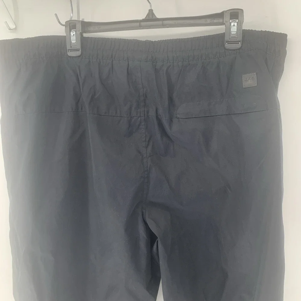 IZOD XFG Men's Golf Windbreaker Outdoors Active Pants XXL (2XL) Elastic Waist